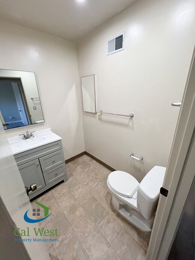 Building Photo - $4,495.00 Almaden 3BD/2.5BA Townhome in the Copperwood Community
