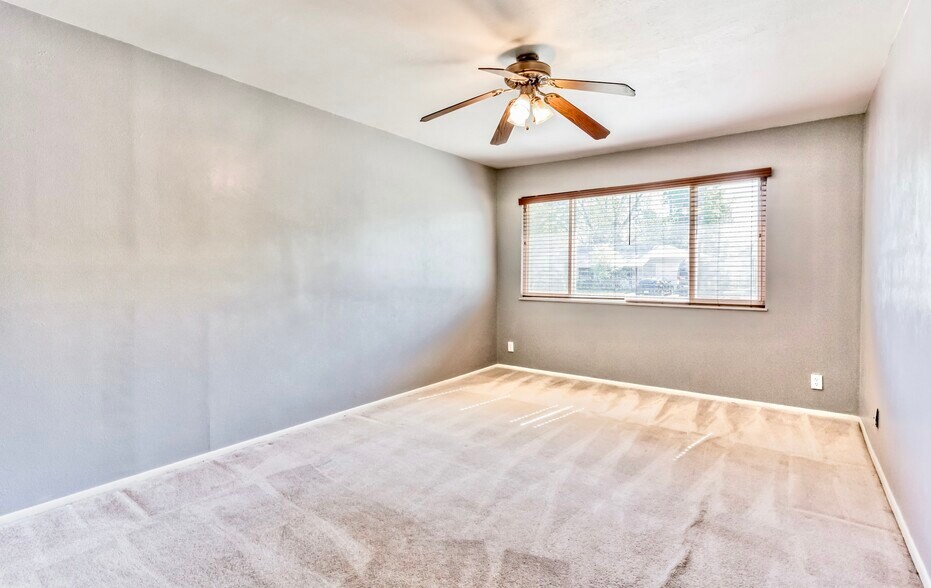 Building Photo - 2824 N Arcadia St