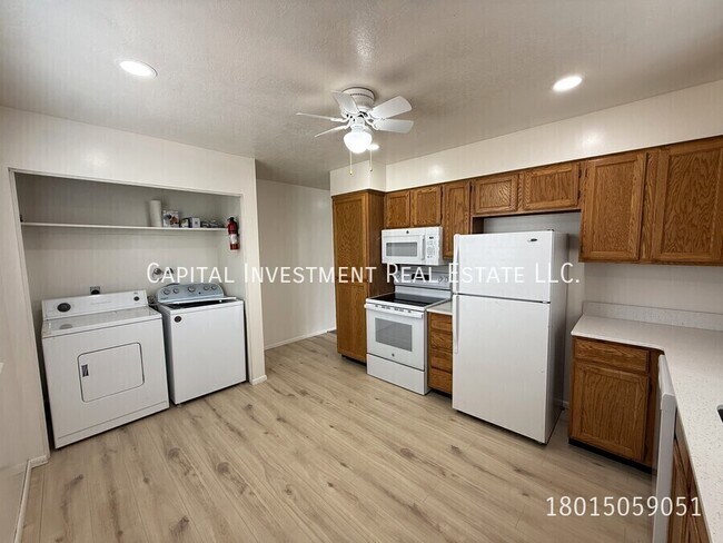 Building Photo - 2342 S 600 E