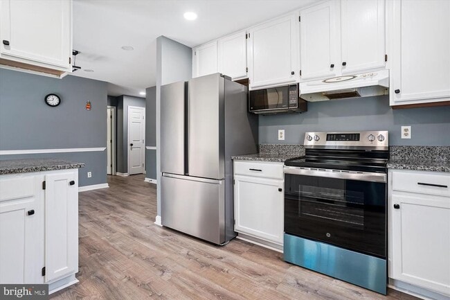 Building Photo - 6219 Forest Grove Dr