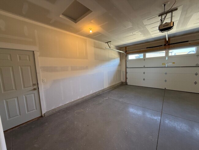 Building Photo - 82 Horseshoe Lp