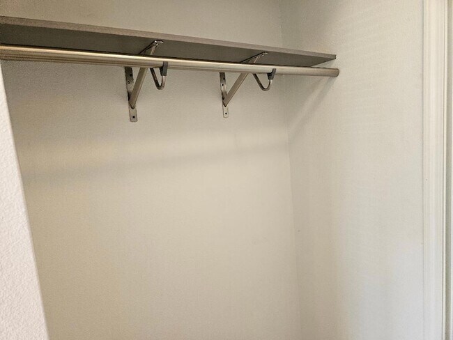 Building Photo - 105 Ila St