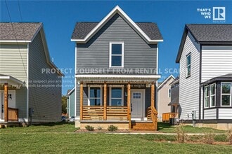 Building Photo - 1039 S Laramie Hts