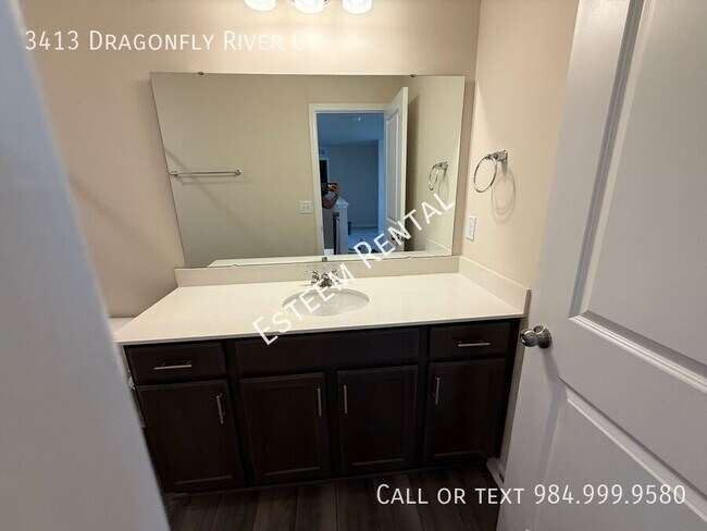 Building Photo - 3413 Dragonfly River Ct