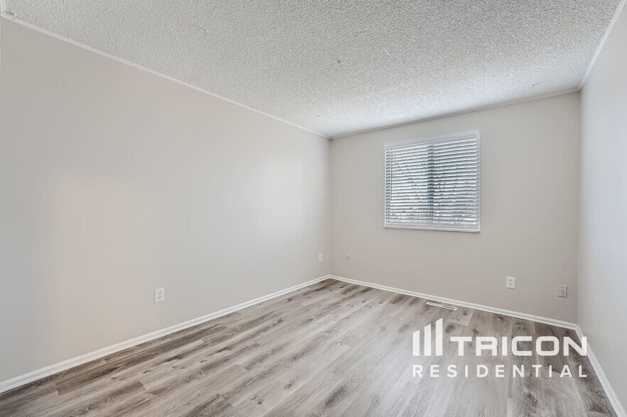 Building Photo - 5354 S Telluride Way