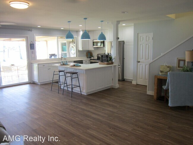 Building Photo - 4 br, 3 bath House - 217 Koko Isle Circle