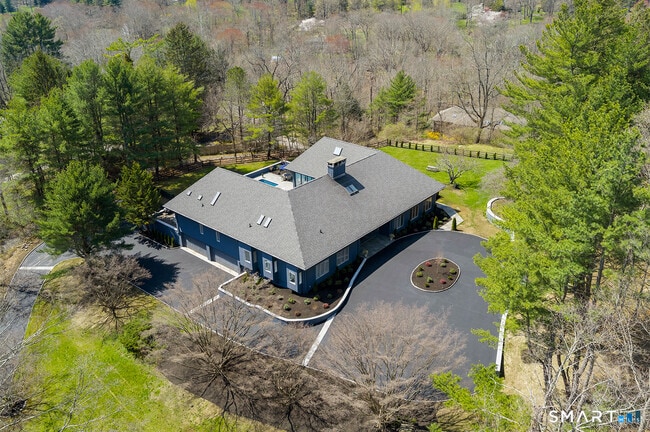 Building Photo - 294 E Middle Patent Rd
