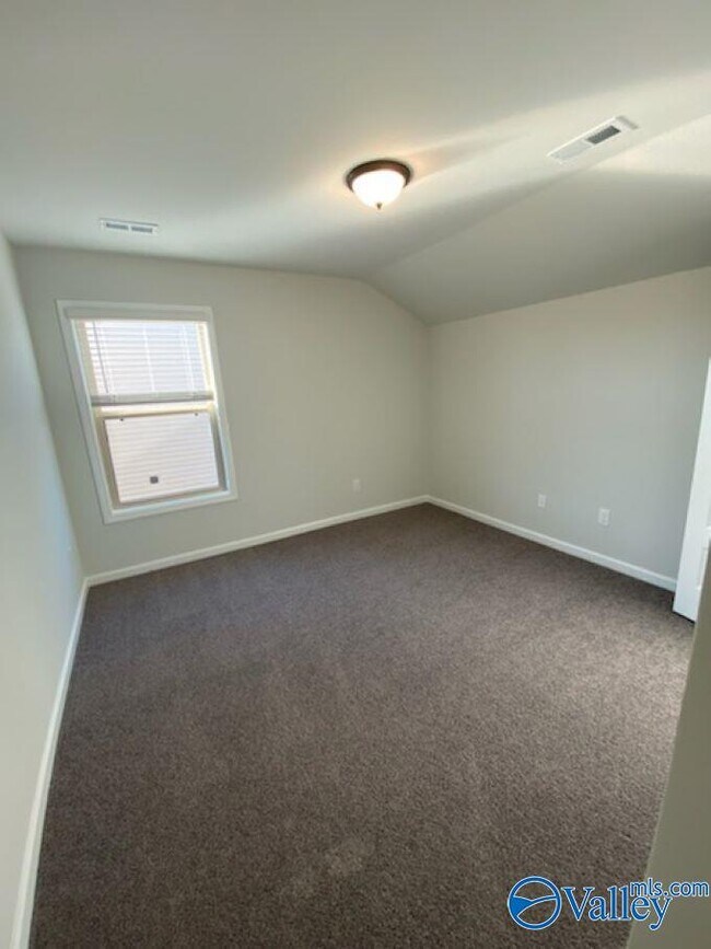 Building Photo - 121 Barlow Wy