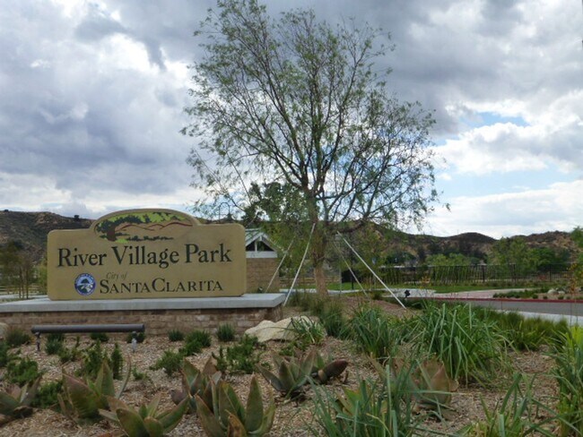 Building Photo - Short Term Lease - Grand 4-Bedroom Home with Entertainer's Yard in Gated River Village!