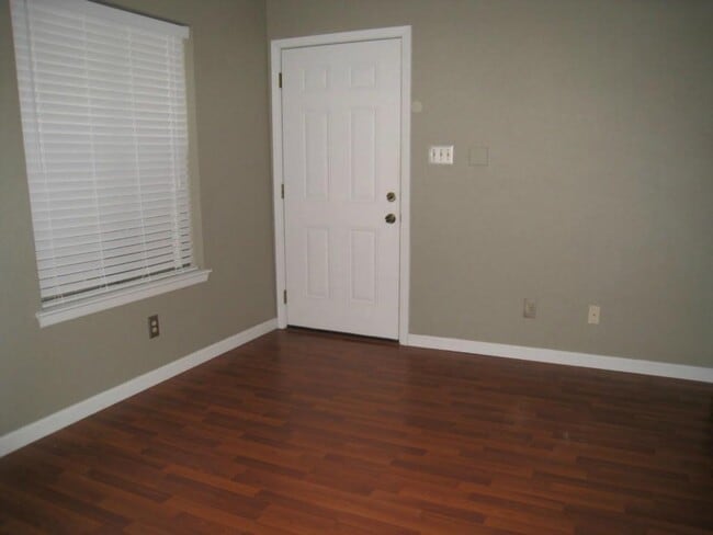 Building Photo - 2500 Burleson Rd