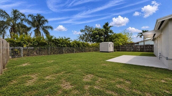 Building Photo - 15305 SW 104th Ave