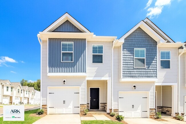 Building Photo - 10 Oak Rose Dr