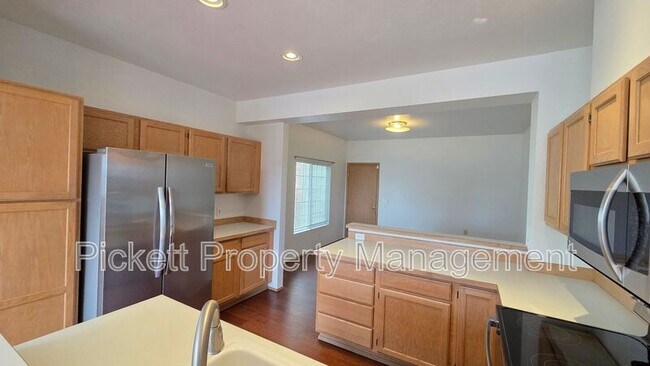Building Photo - 11615 Breckenridge Ln NW