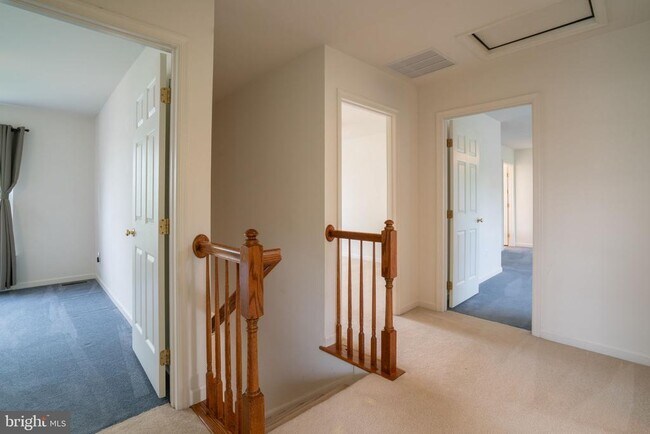 Building Photo - 10955 Southcoate Village Dr