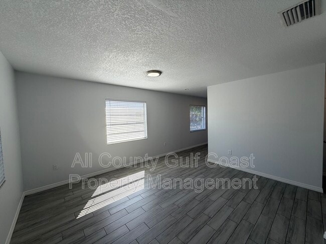 Building Photo - 4912 23rd St W