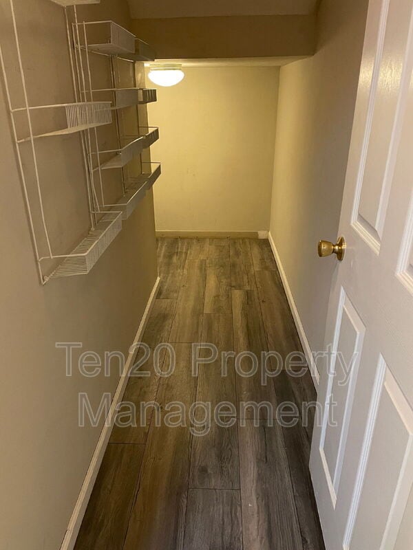 Building Photo - 326 Hardaway Ct