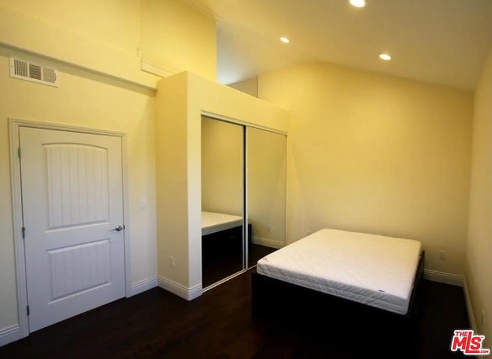 Building Photo - 1834 Euclid St