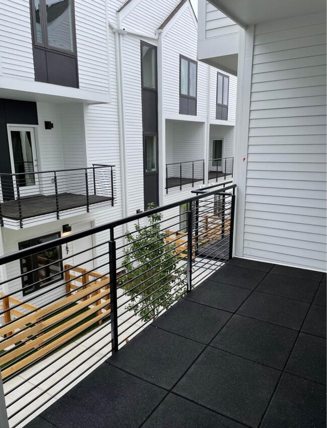 Building Photo - 1173 S Reed Way