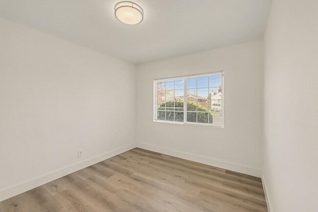 Building Photo - 2340 Rheem Ave