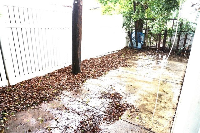 Building Photo - 10553 Poplar St