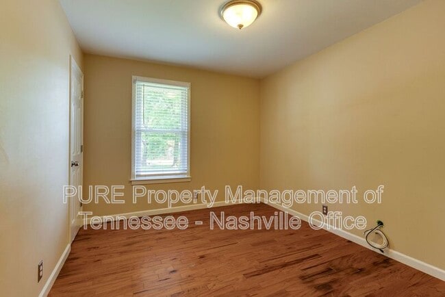 Building Photo - 110 Woodridge Dr
