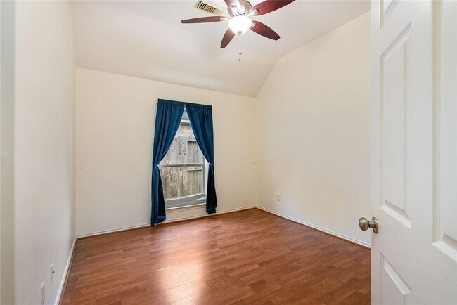 Building Photo - 21506 Willow Glade Dr