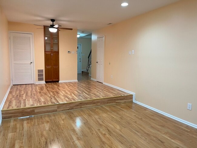 Building Photo - 86 Teal Ct