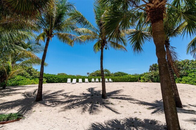 Building Photo - 9341 Collins Ave