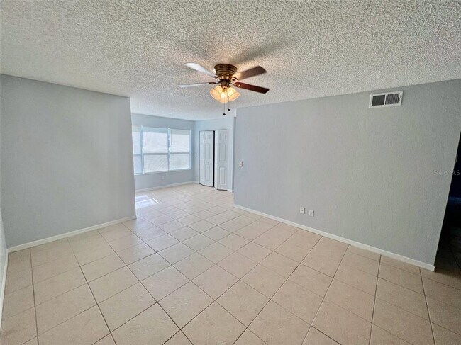 Building Photo - 5164 Conroy Rd