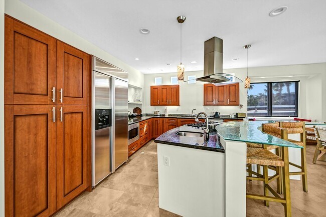 Building Photo - 323 Neptune Ave