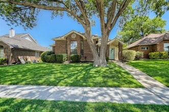 Building Photo - 627 Meadowbrook St