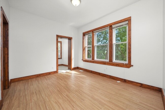 Building Photo - 6540 S Vernon Ave