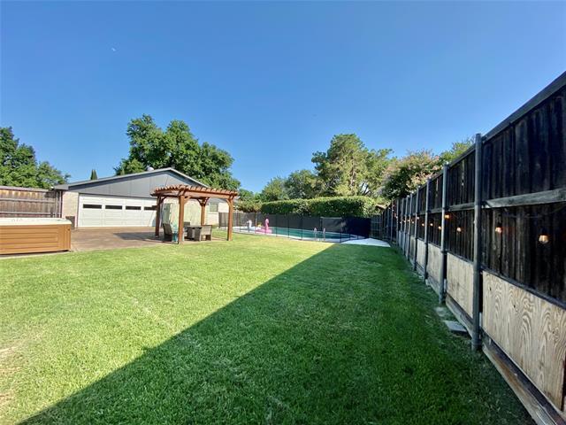 Building Photo - 3127 Falkland Rd