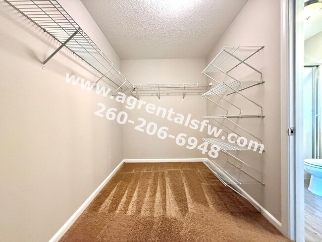 Building Photo - 3 Bedroom House