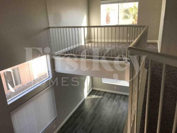 Building Photo - 5620 Royal Castle Ln