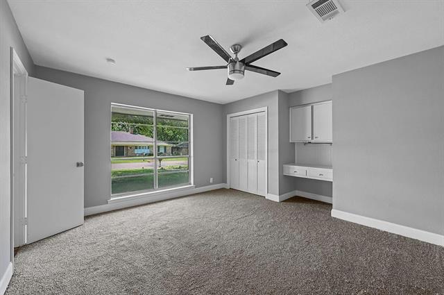 Building Photo - 1400 Crescent Dr