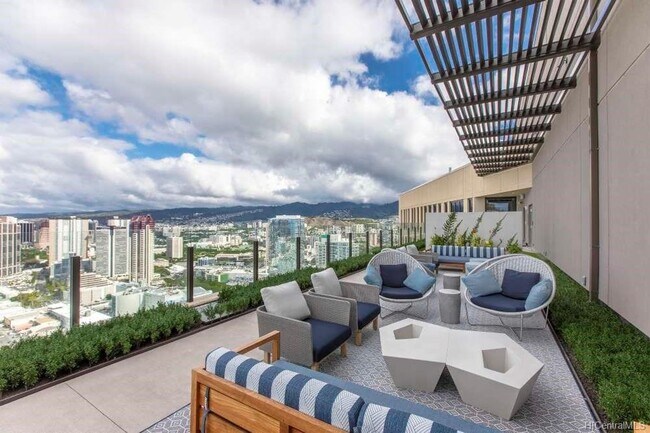 Building Photo - Aalii High Floor 1 bedrrom, 1 bath, 1 parking