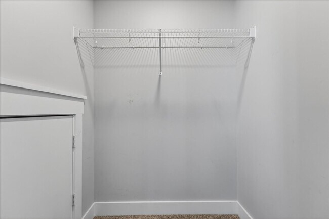 Building Photo - Piedmont Pl. - 325