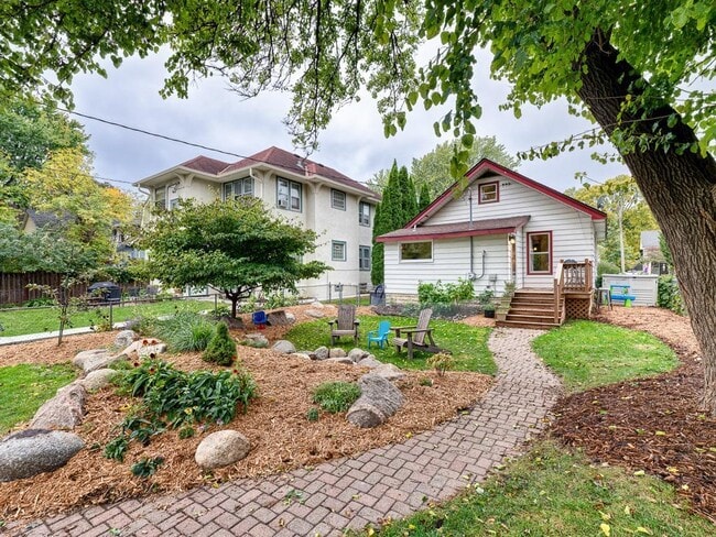 Building Photo - 43xx E Lake Harriet Blvd