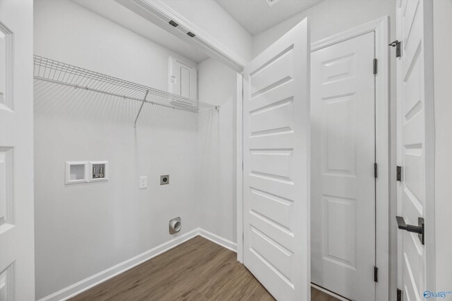 Building Photo - 27919 Chalmers Cir