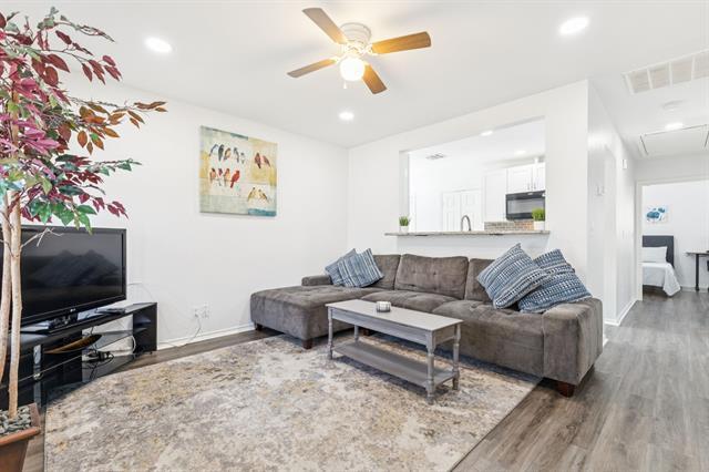 Building Photo - 1301 Florence St