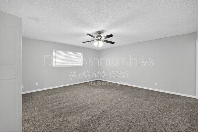 Building Photo - 936 N Las Vegas Trail