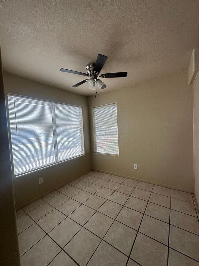 Building Photo - 5222 Mandalay Springs Dr