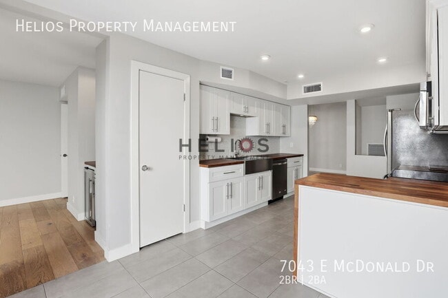 Building Photo - 7043 E McDonald Dr