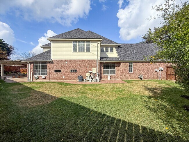 Building Photo - 1762 Lakeside Enclave Dr