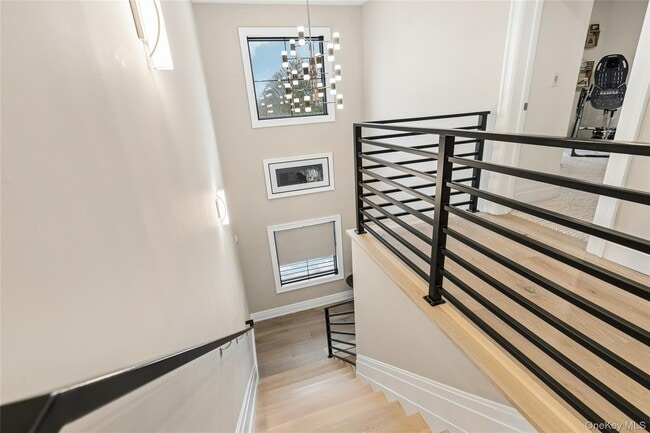 Building Photo - 55 S Phillips Ave