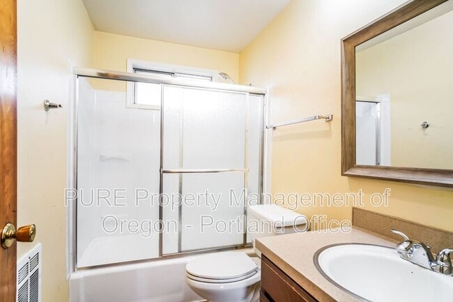 Building Photo - 3510 SE Sherry Ln
