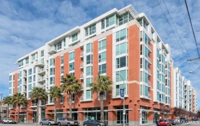 Building Photo - 555 4th St