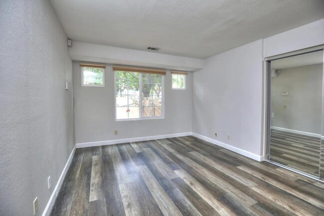 Building Photo - 3712 Greggory Way