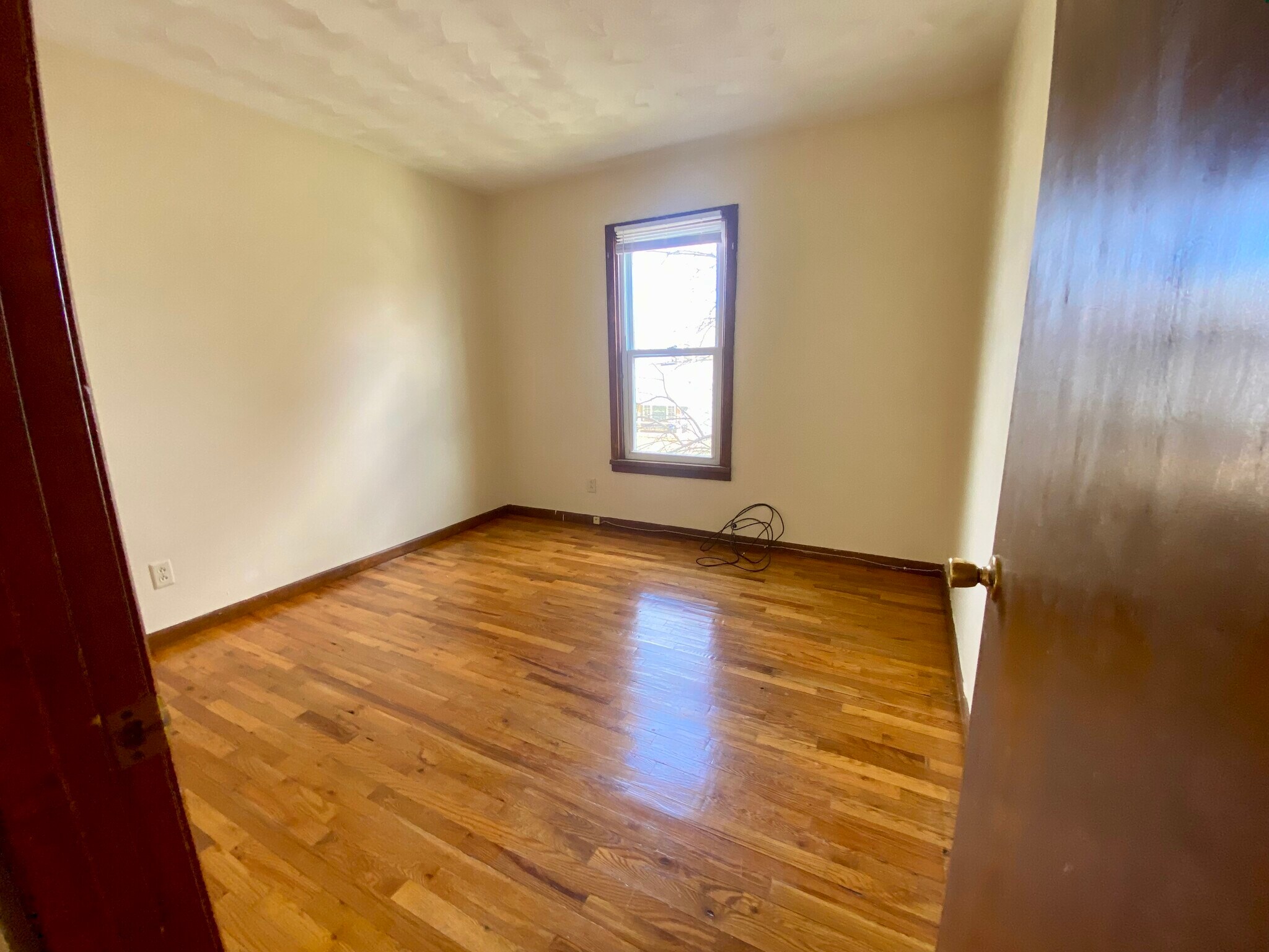 Building Photo - 302 Perry St